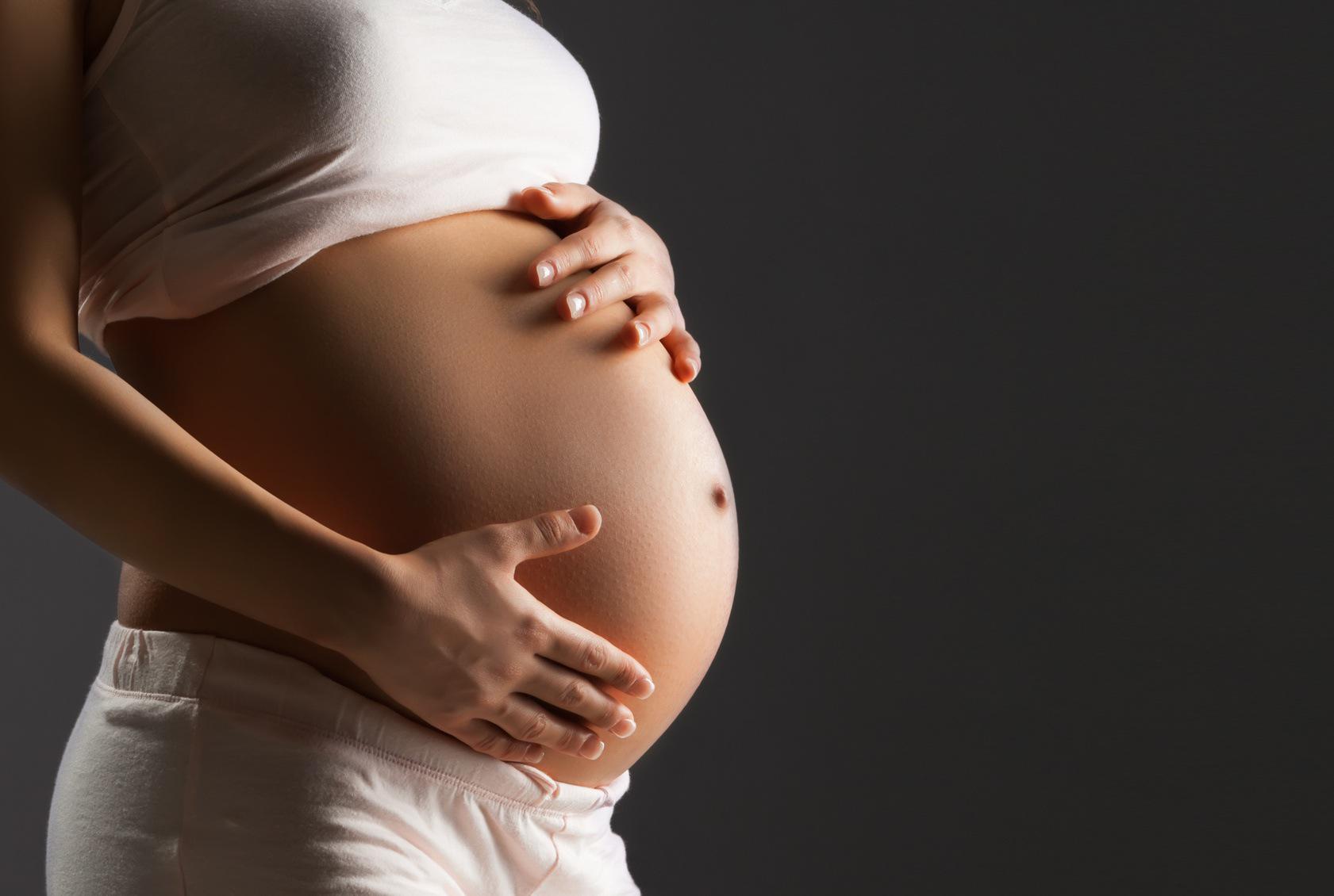Ostéopathe à Alata - suivi ostéopathique femme enceinte